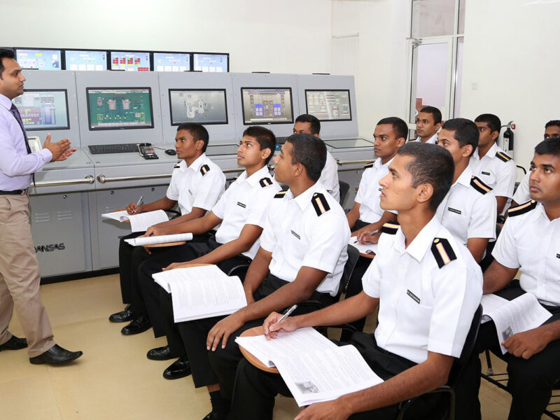 training-offers-srilankan-youth-1